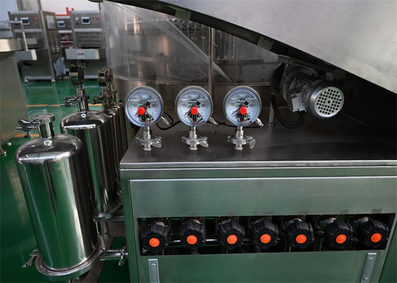 Comprar Linha de enchimento de ampolas de alta velocidade para soluções injetáveis estéreis, alta precisão de enchimento, 30000BPH, conformidade com as BPF fabricação em linha