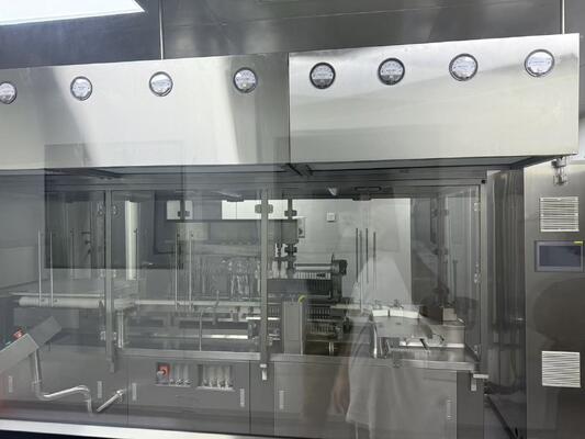 Comprar Máquina de enchimento de ampolas de produção estéril para ampolas de 1–2ml com enchimento automático e selagem por chama fabricação em linha