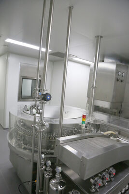 Comprar Linha de vedação de enchimento e esterilização de lavagem de ampola de 20ml ultrassônica vertical, 15000 pcs/h alimentação automática de ampola AGF-17S fabricação em linha