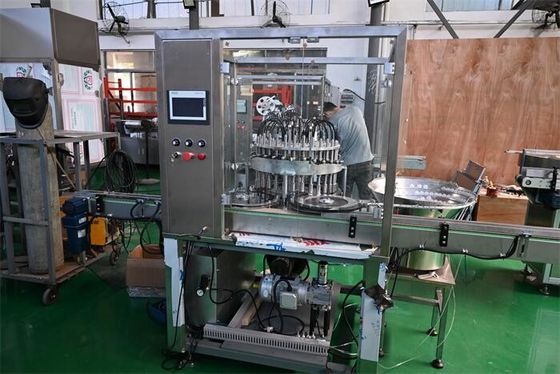 Máquina integrada de enchimento de gotas oculares 3 em 1 máquina, enchimento por parafuso com controle PLC