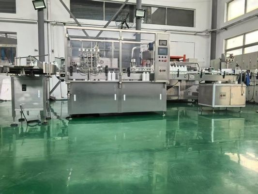 Linha de enchimento de frascos de 2 a 30 ml com máquinas de lavagem, secagem e preenchimento, processamento asséptico conforme com as normas GMP para biofarmacêuticos e vacinas